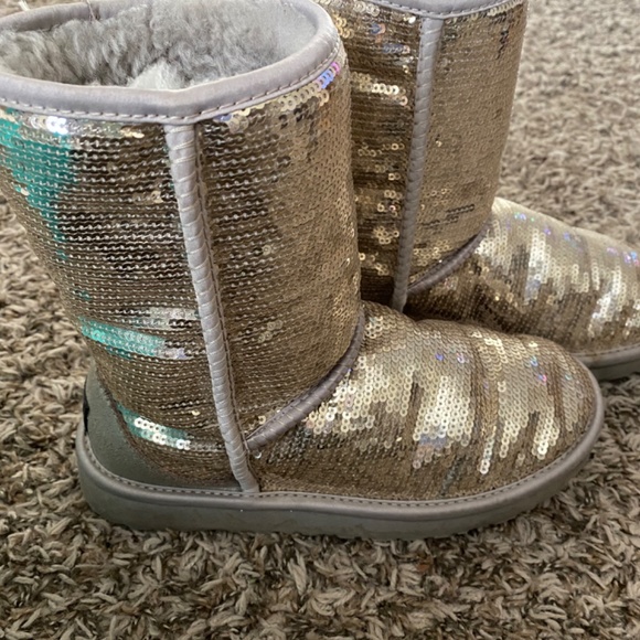 UGG SPARKLE BOOTS NEW - Picture 3 of 5